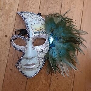 MARDI GRAS MASK Masquerade NOLA Feathers Jewels Musical Notes Unusual Unique